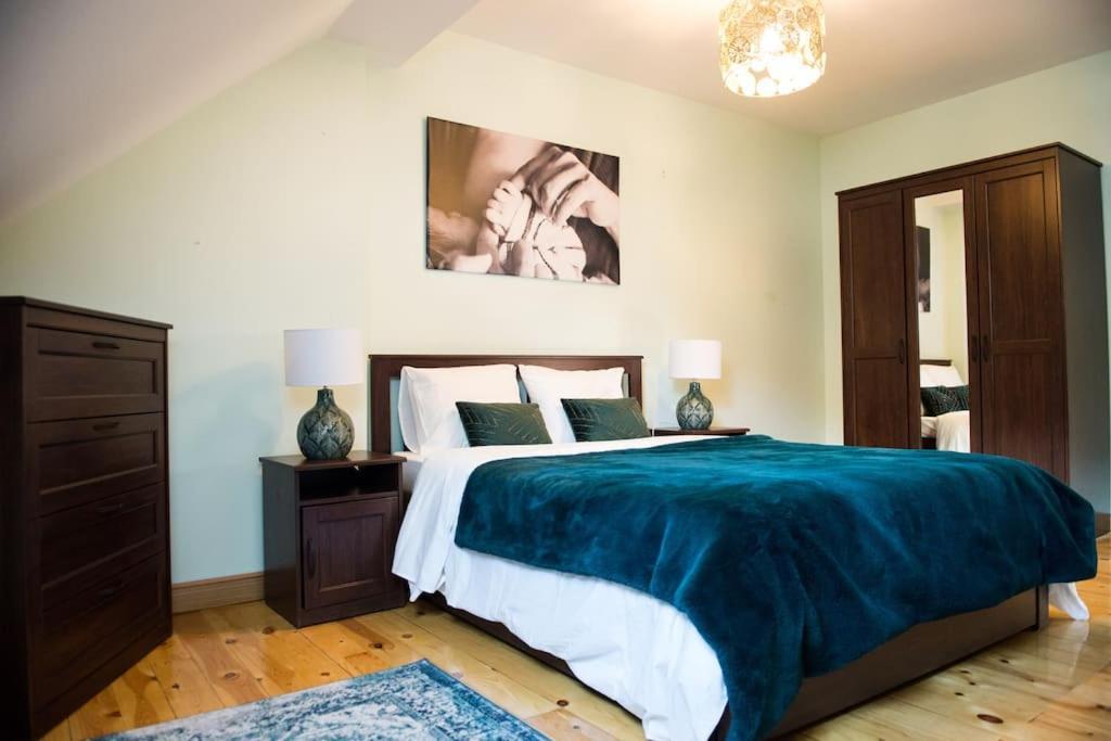 Chalet De 5 Habitaciones En La Sierra De Madrid El Olivo De Miraflores Мирафлорес-де-ла-Сьерра Экстерьер фото